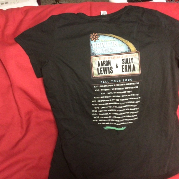 Aaron Lewis and Sully Erna concert tshirt - Picture 2 of 2